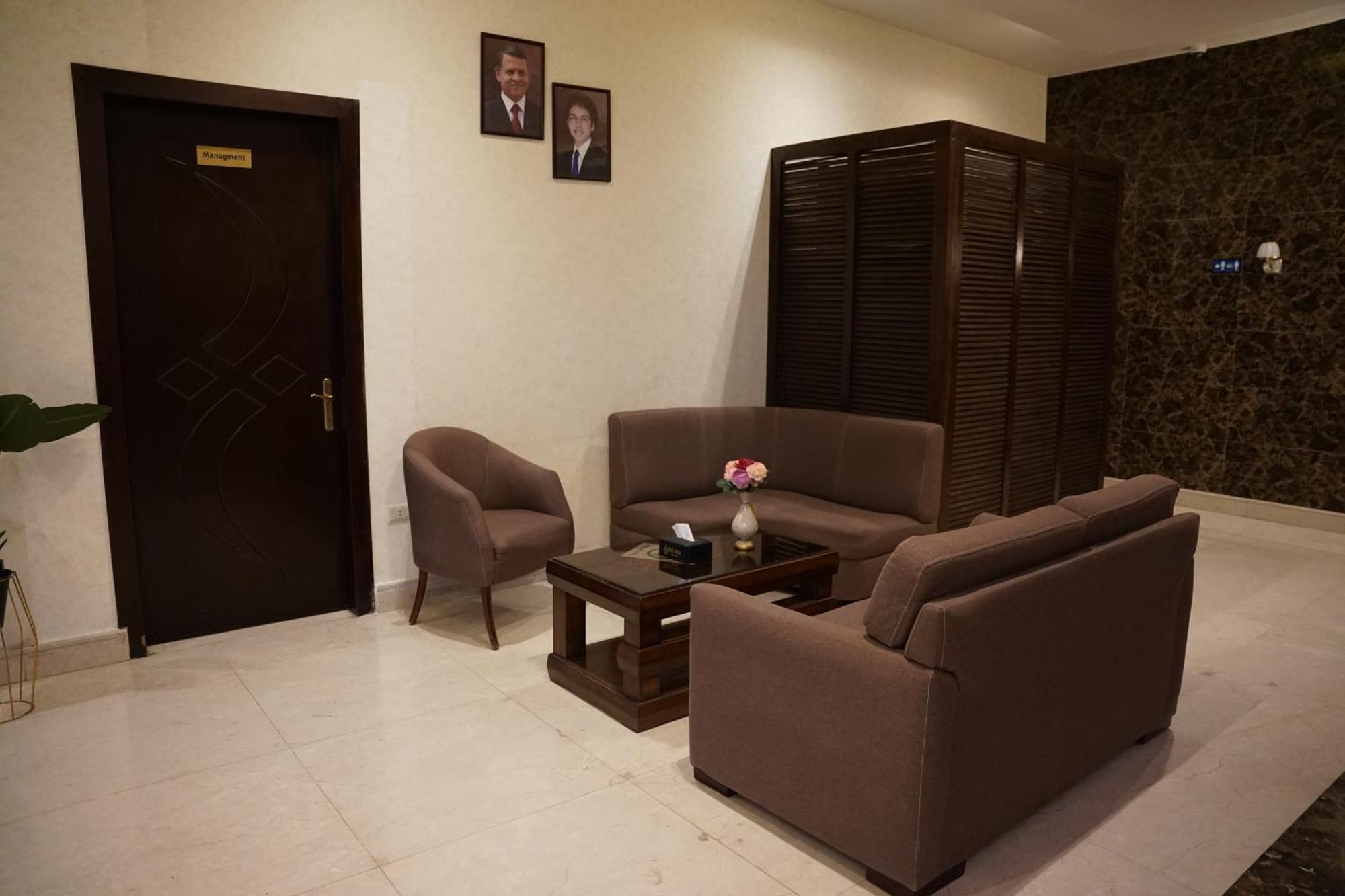 Big Ben Hotel Suites Amman Esterno foto