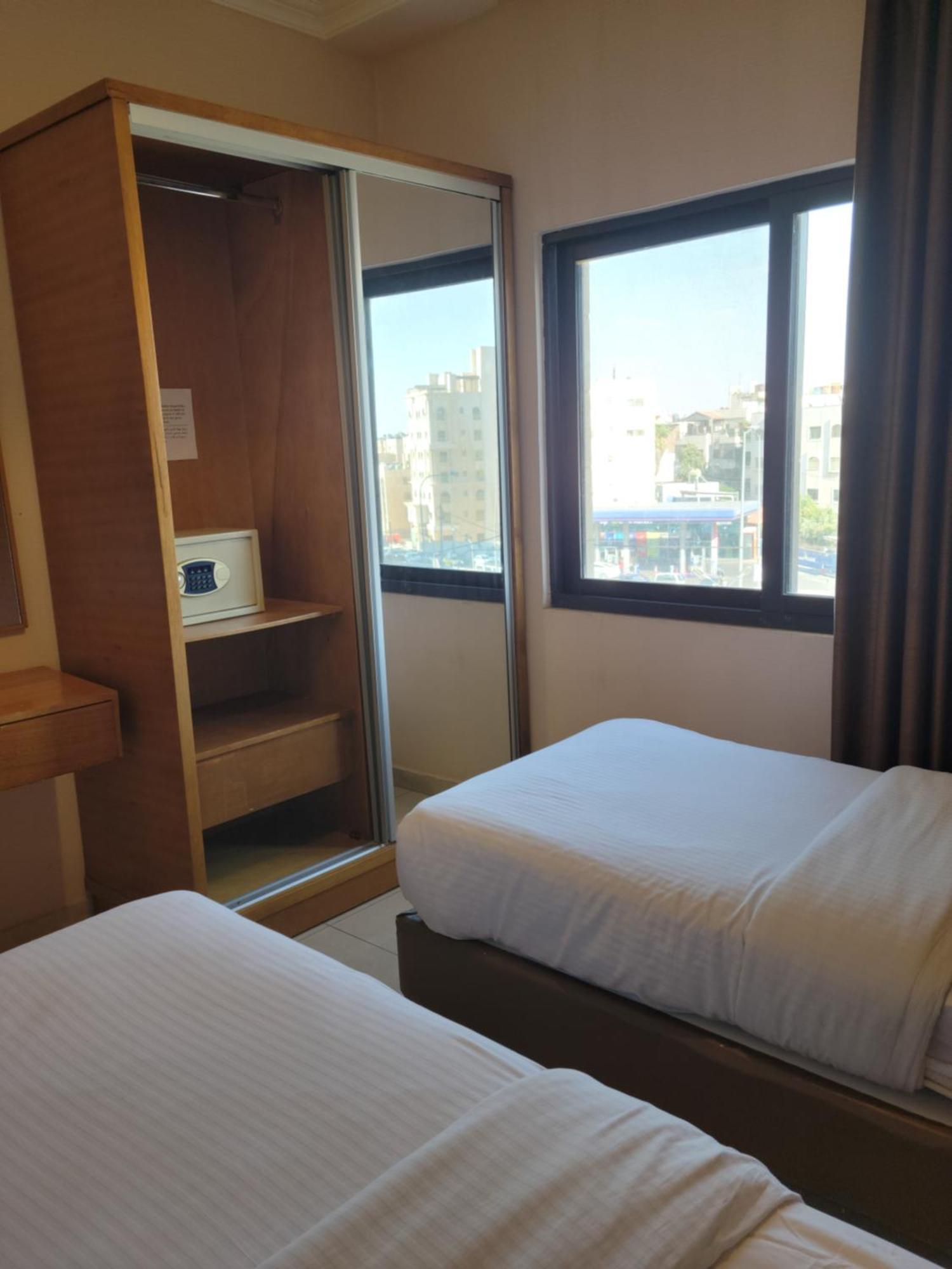 Big Ben Hotel Suites Amman Esterno foto