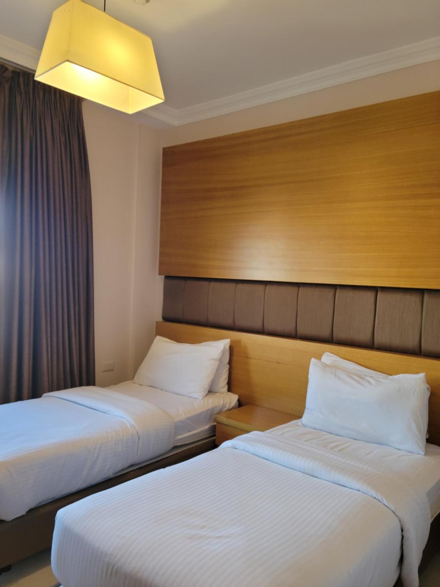 Big Ben Hotel Suites Amman Esterno foto