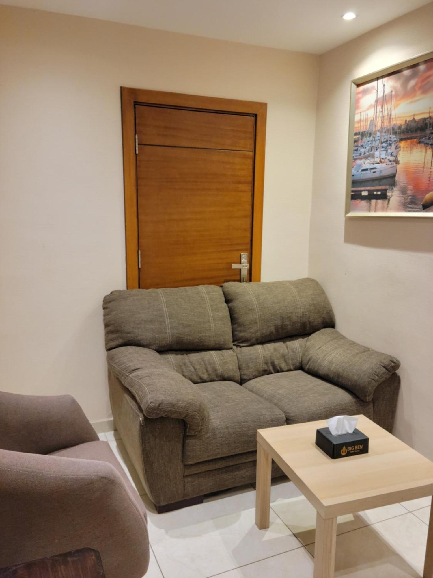 Big Ben Hotel Suites Amman Esterno foto