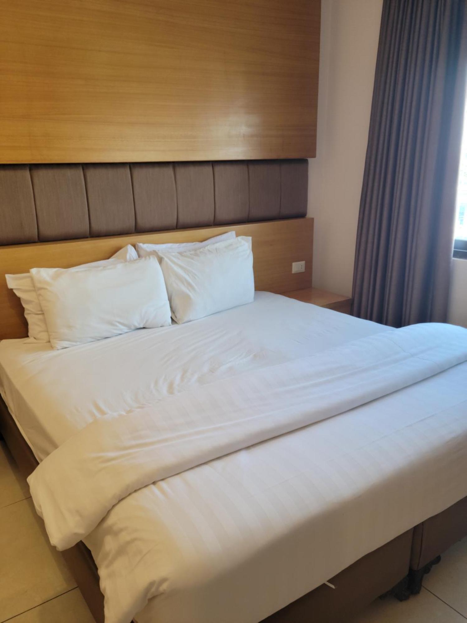 Big Ben Hotel Suites Amman Esterno foto