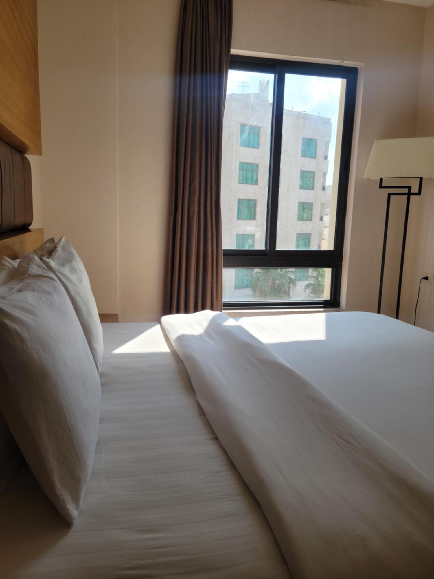 Big Ben Hotel Suites Amman Esterno foto