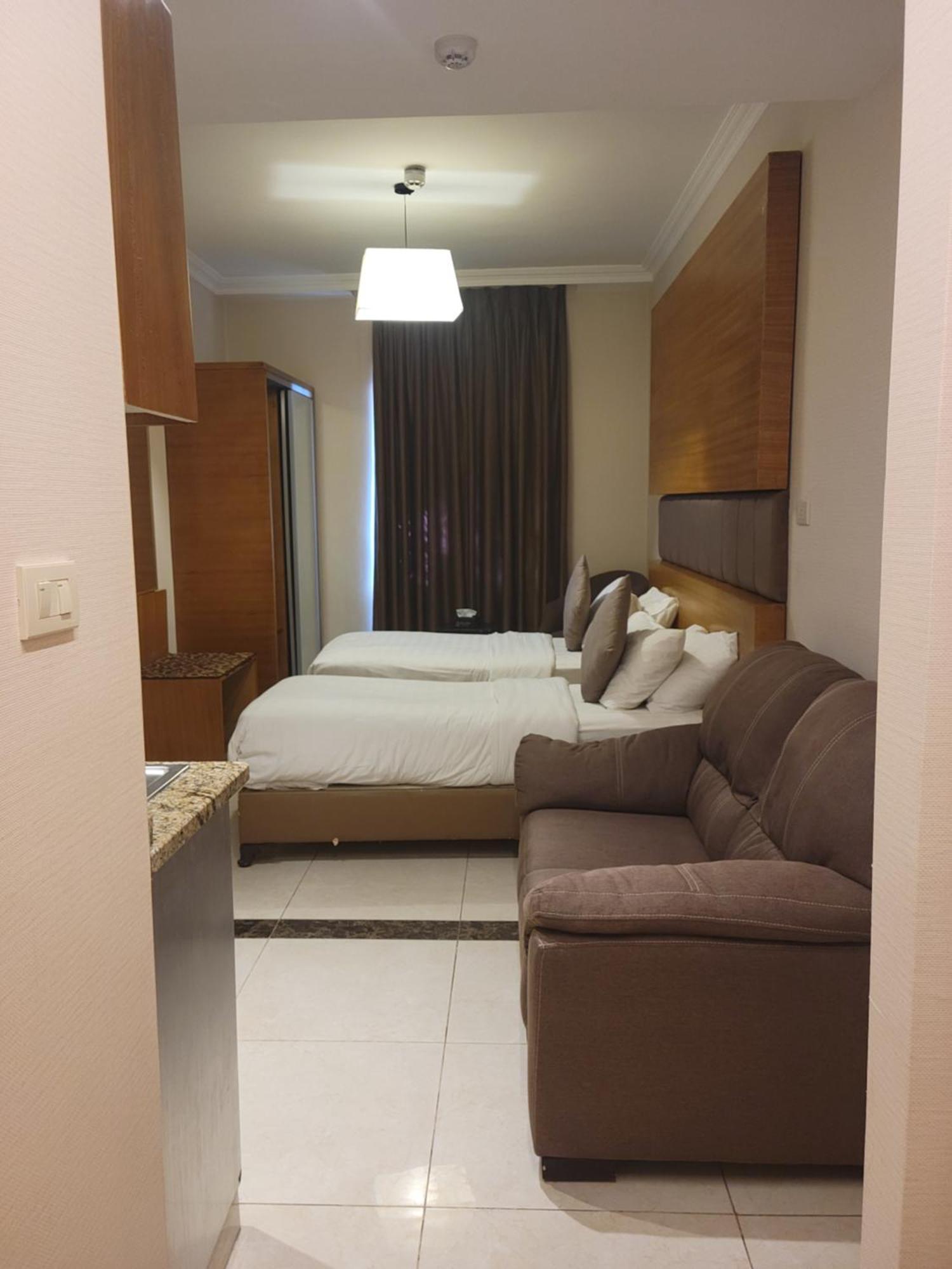 Big Ben Hotel Suites Amman Esterno foto