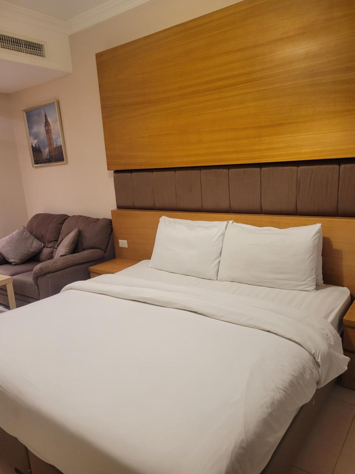 Big Ben Hotel Suites Amman Esterno foto