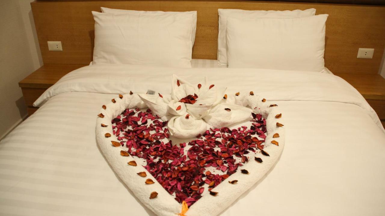 Big Ben Hotel Suites Amman Esterno foto