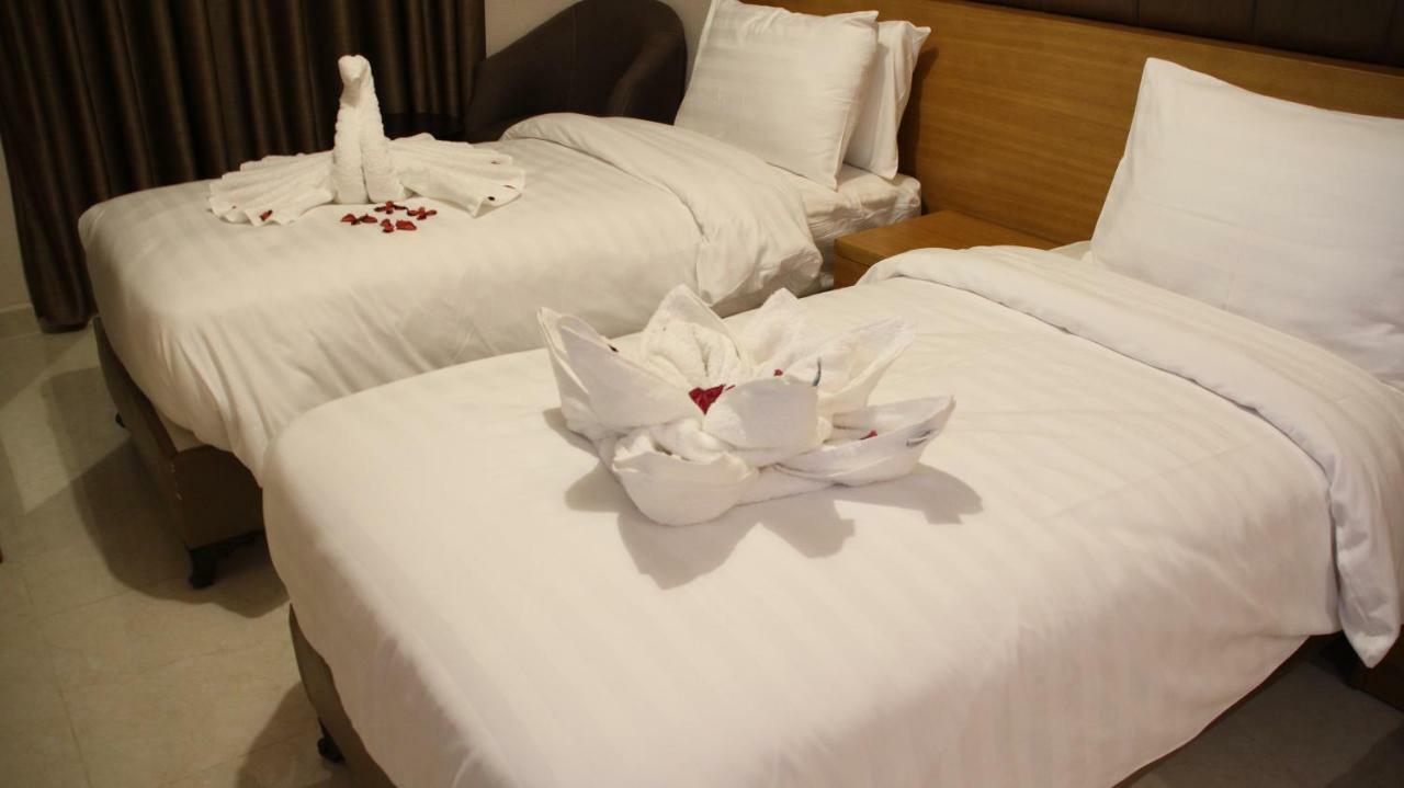 Big Ben Hotel Suites Amman Esterno foto